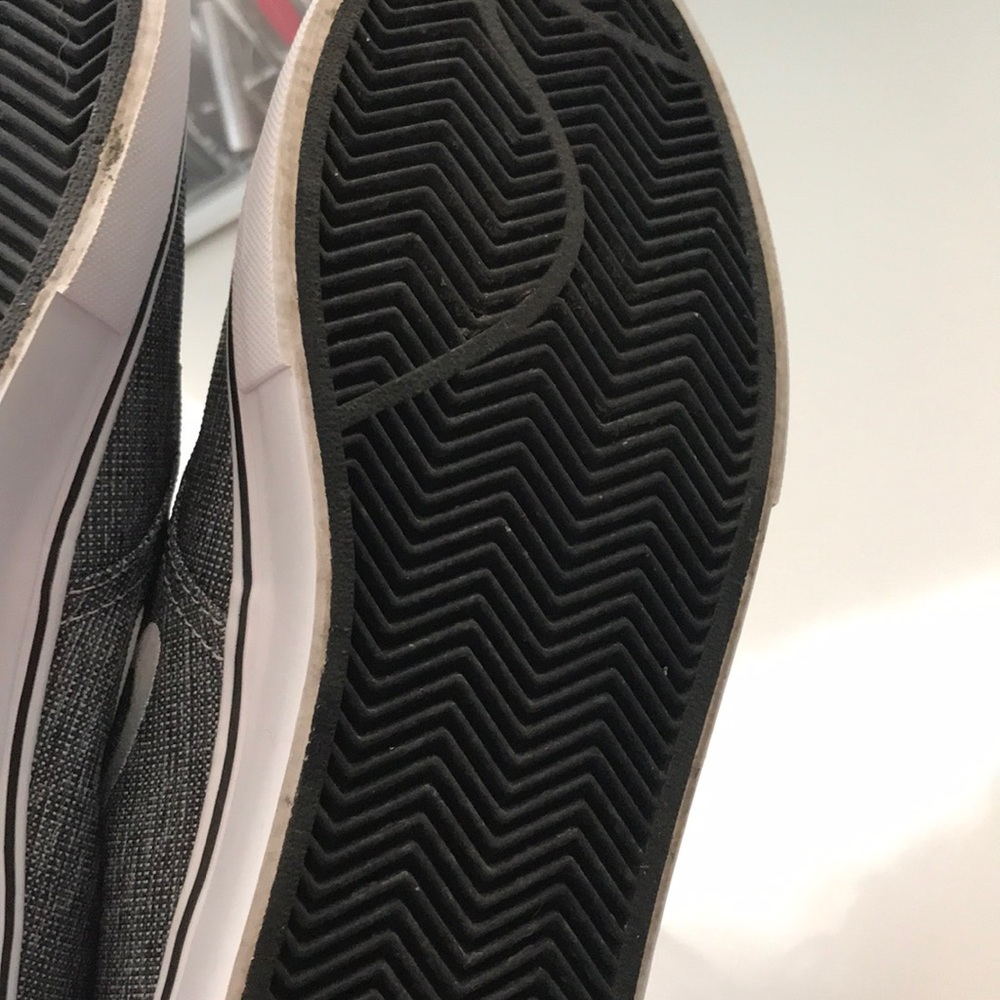 Nike SB Clutch Sneakers - Picture 8 of 8